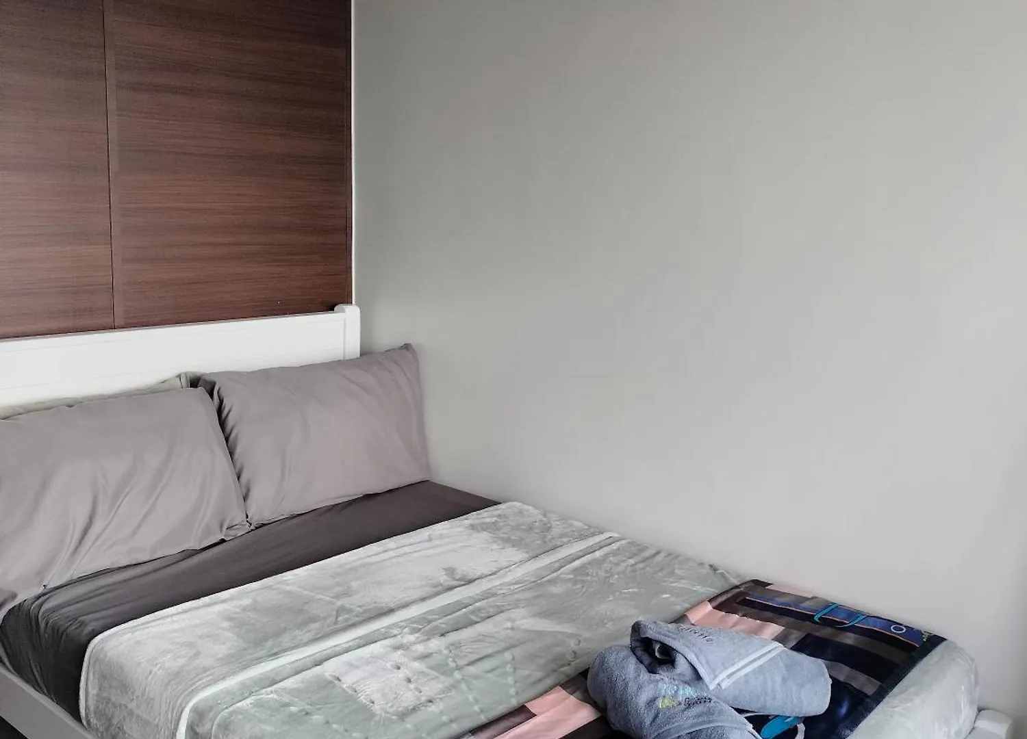 Cozy & Stylish Staycation And Netflix - Wifi And Pool Manila Apartment