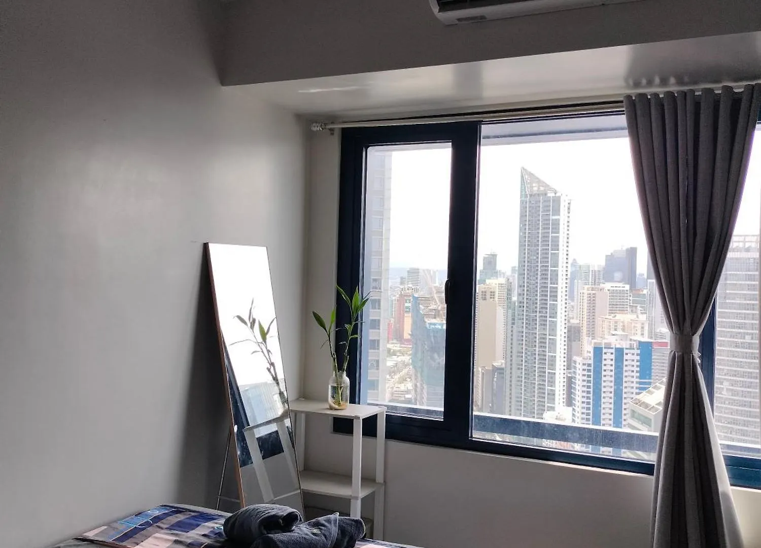 Apartment Cozy & Stylish Staycation And Netflix - Wifi And Pool Manila Philippines